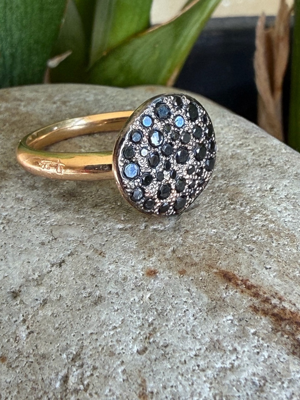 Pomellato 18k Sabbia black diamond ring